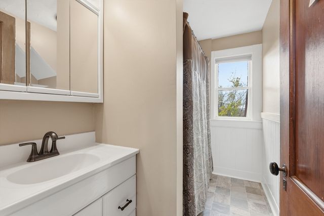 270 Maple St, Springfield, MA 01105