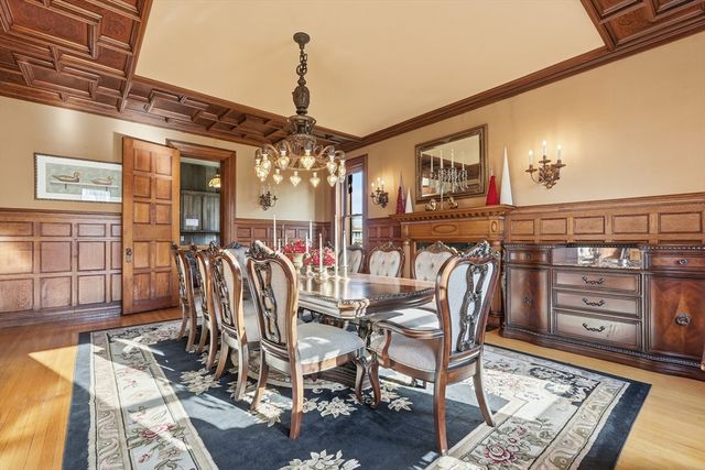 270 Maple St, Springfield, MA 01105