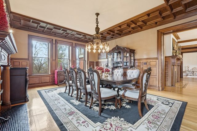 270 Maple St, Springfield, MA 01105