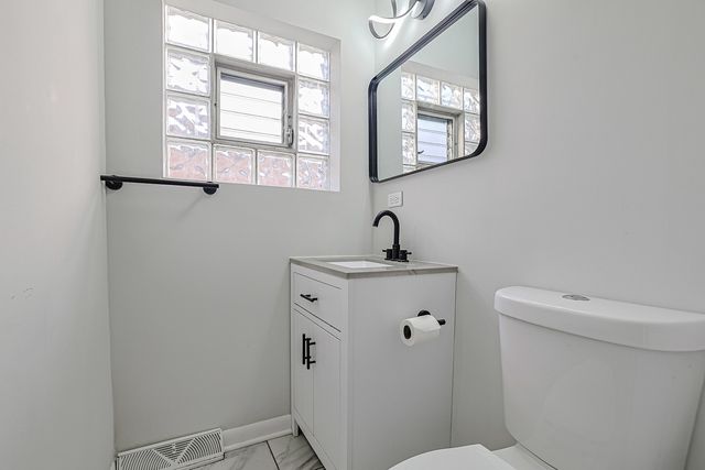 371 Bensley Avenue, Calumet City, IL 60409