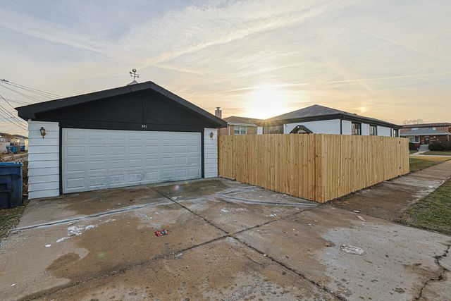 371 Bensley Avenue, Calumet City, IL 60409