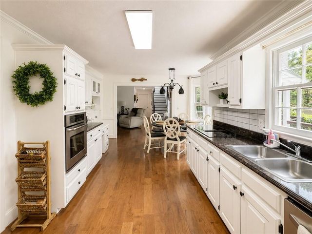 2472 Chimney Top Lane, Snellville, GA 30078