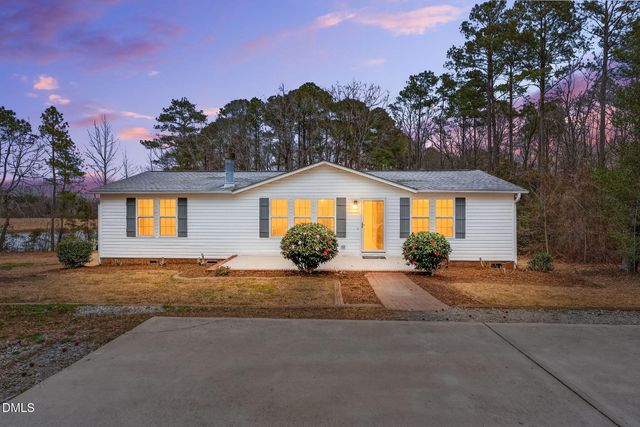 154 Hickory Tree Lane, Angier, NC 27501