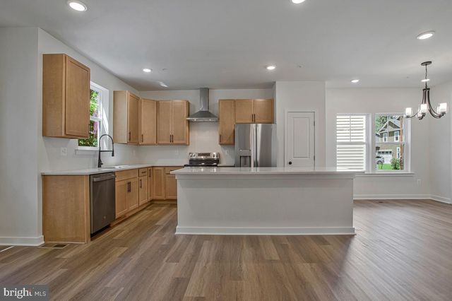 1225 JUNIPER ST, Shady Side, MD 20764