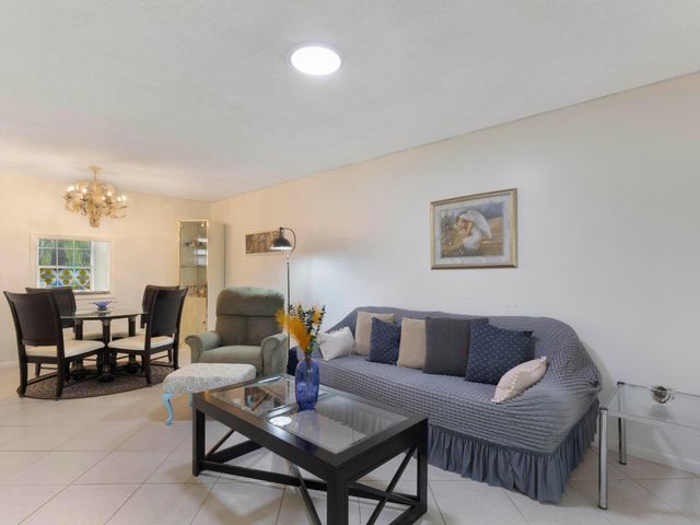 857 Worcester Lane B, Lake Worth, FL 33467