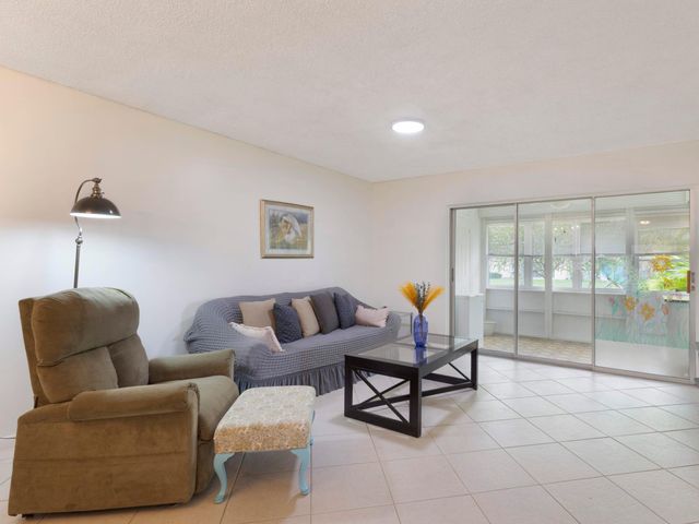 857 Worcester Lane B, Lake Worth, FL 33467