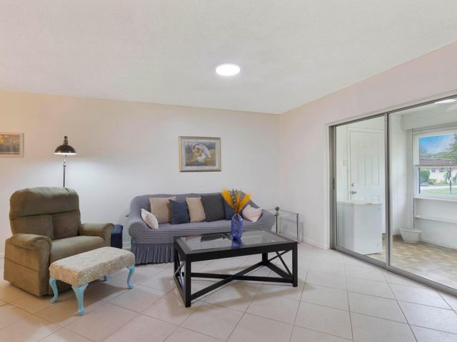 857 Worcester Lane B, Lake Worth, FL 33467