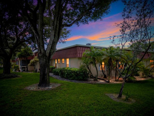 857 Worcester Lane B, Lake Worth, FL 33467