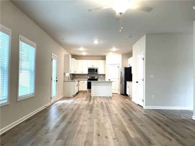 434 Fox Creek Dr, Braselton, GA 30517