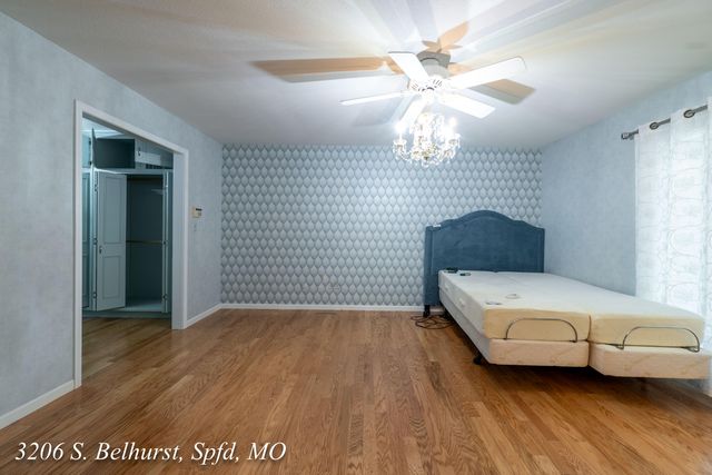 3206 S Bellhurst Avenue, Springfield, MO 65804