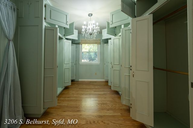 3206 S Bellhurst Avenue, Springfield, MO 65804