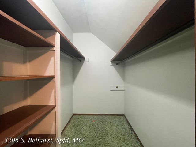 3206 S Bellhurst Avenue, Springfield, MO 65804