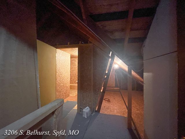 3206 S Bellhurst Avenue, Springfield, MO 65804