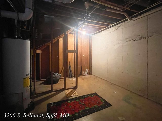 3206 S Bellhurst Avenue, Springfield, MO 65804