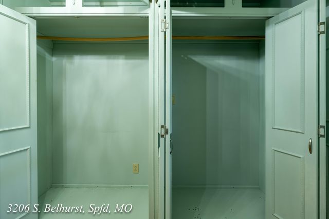 3206 S Bellhurst Avenue, Springfield, MO 65804