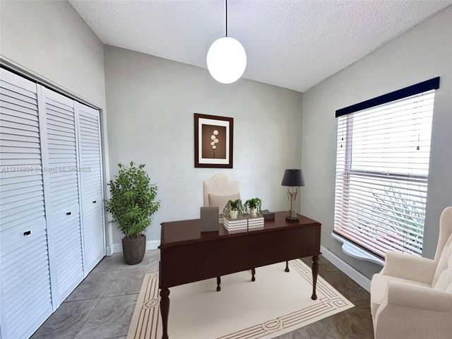 11117 SW 122nd Ct, Miami, FL 33186