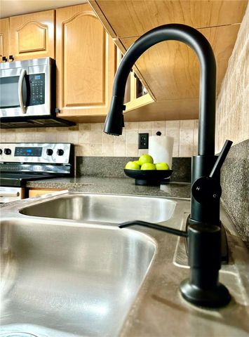 11117 SW 122nd Ct, Miami, FL 33186