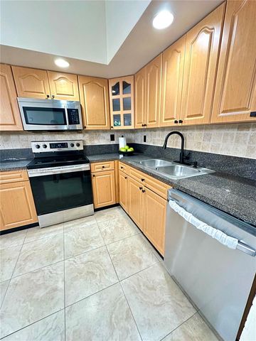 11117 SW 122nd Ct, Miami, FL 33186