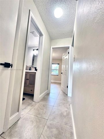 11117 SW 122nd Ct, Miami, FL 33186