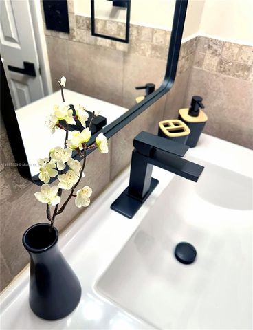 11117 SW 122nd Ct, Miami, FL 33186