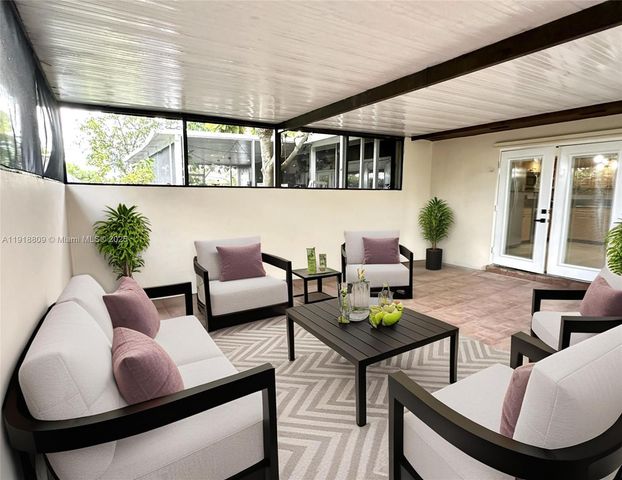 11117 SW 122nd Ct, Miami, FL 33186