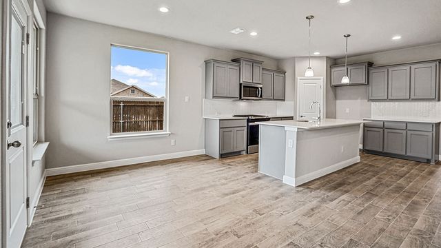 1929 COOKES Lane, Cleburne, TX 76033