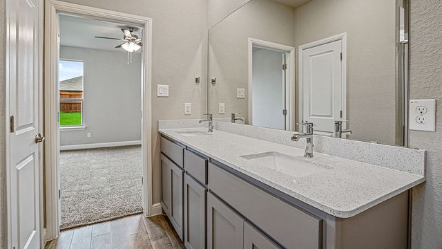 1929 COOKES Lane, Cleburne, TX 76033