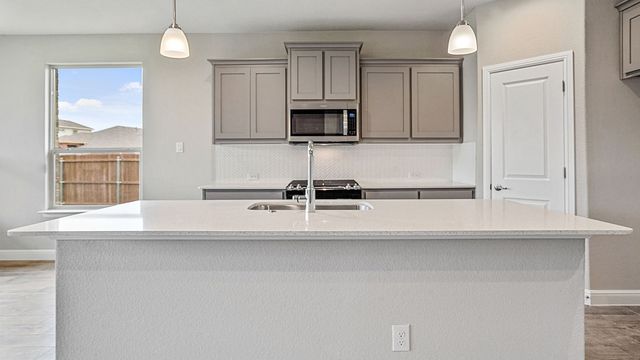 1929 COOKES Lane, Cleburne, TX 76033