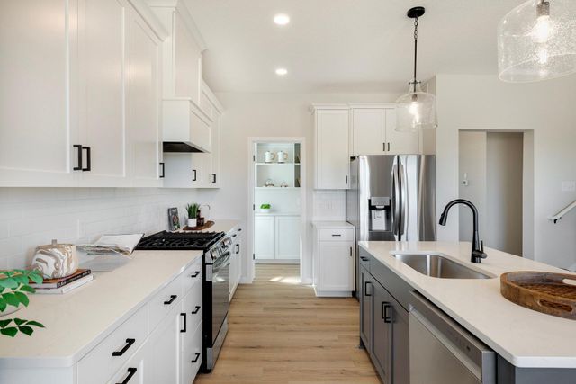 11685 202nd Street W, Lakeville, MN 55044