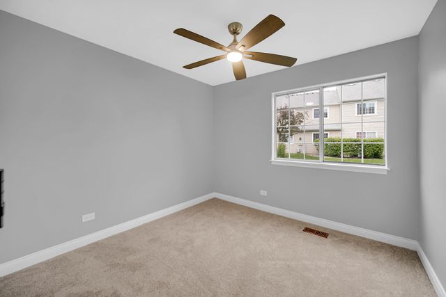 2136 Southwind Circle, Schaumburg, IL 60194
