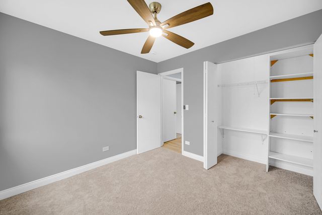 2136 Southwind Circle, Schaumburg, IL 60194