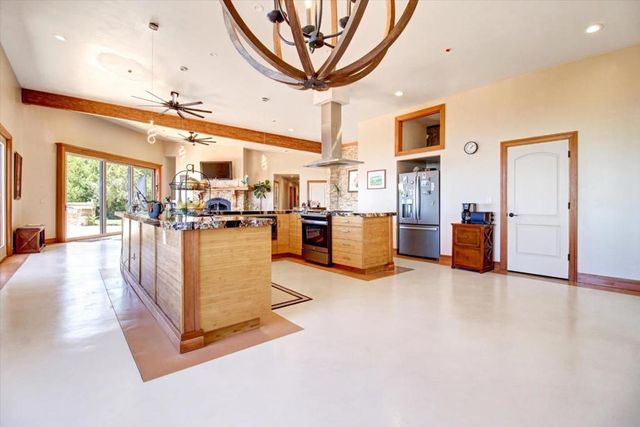 30005 Summit Road, Los Gatos, CA 95033