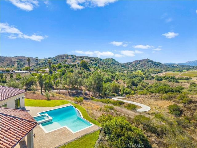 25700 El Chaval Place, Temecula, CA 92590