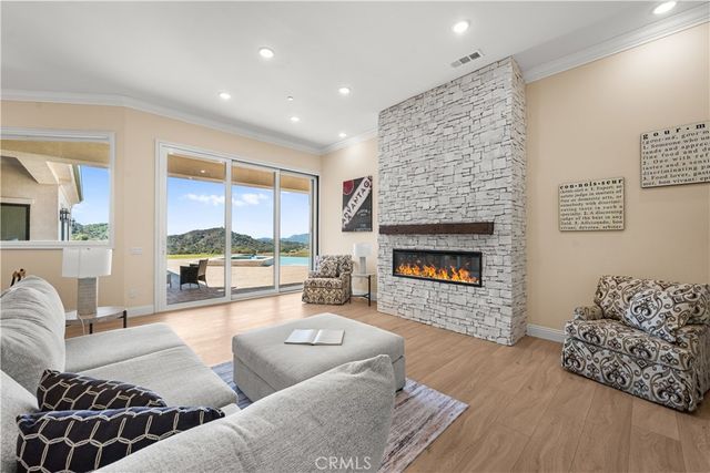 25700 El Chaval Place, Temecula, CA 92590