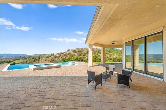 25700 El Chaval Place, Temecula, CA 92590