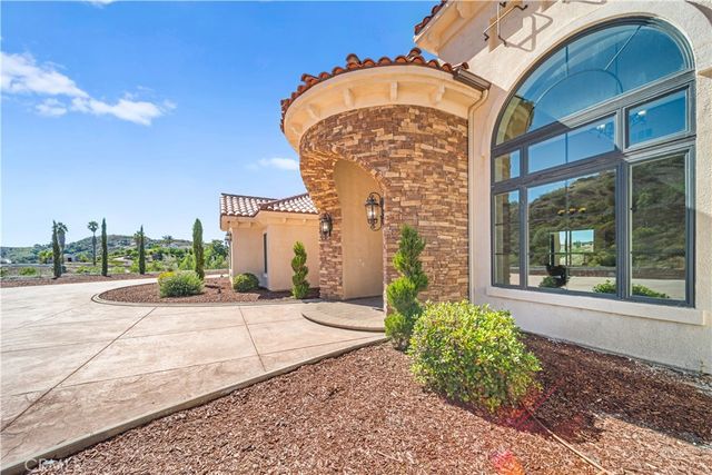 25700 El Chaval Place, Temecula, CA 92590