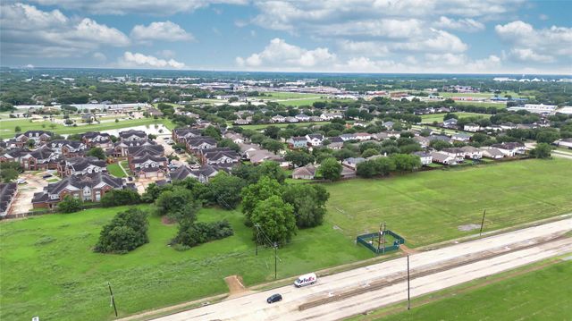 2218 B F Terry Boulevard, Rosenberg, TX 77471