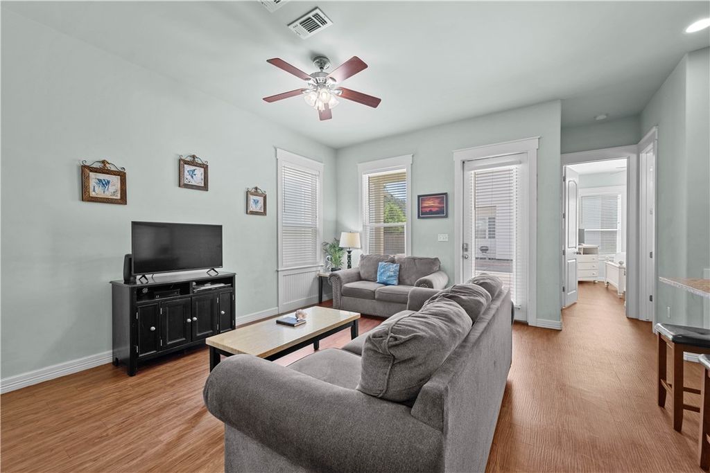 311 Sailhouse Way, Rockport, TX 78382 — photo 2