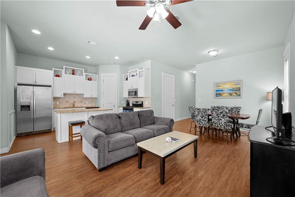 311 Sailhouse Way, Rockport, TX 78382 — photo 4