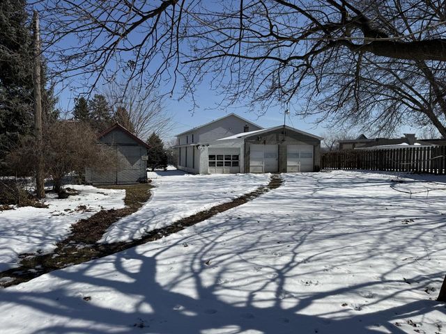923 11th AVENUE S, Onalaska, WI 54650
