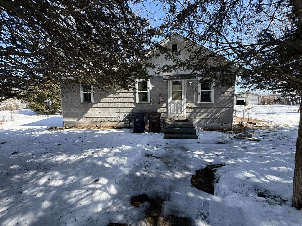 923 11th AVENUE S, Onalaska, WI 54650