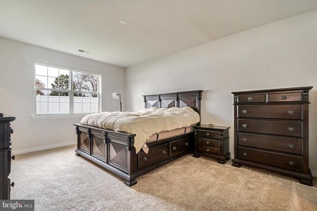 109 CONGRESSIONAL CT, Moorestown, NJ 08057