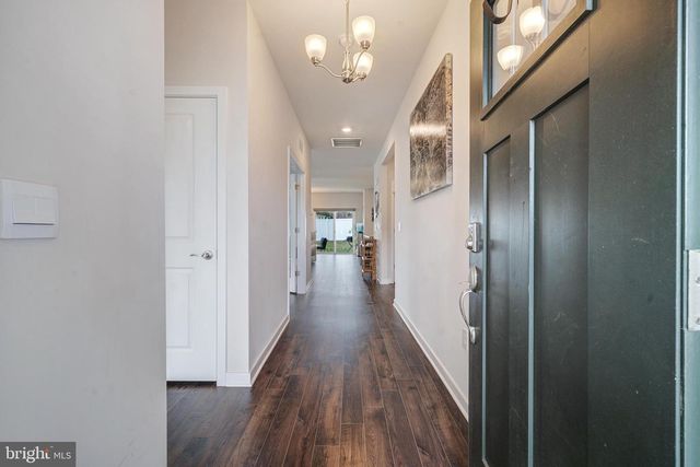 109 CONGRESSIONAL CT, Moorestown, NJ 08057