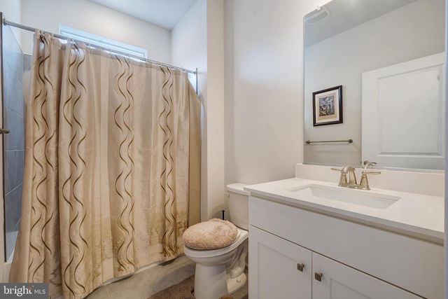 109 CONGRESSIONAL CT, Moorestown, NJ 08057