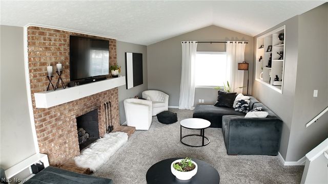 8407 Barton Drive, Strongsville, OH 44149