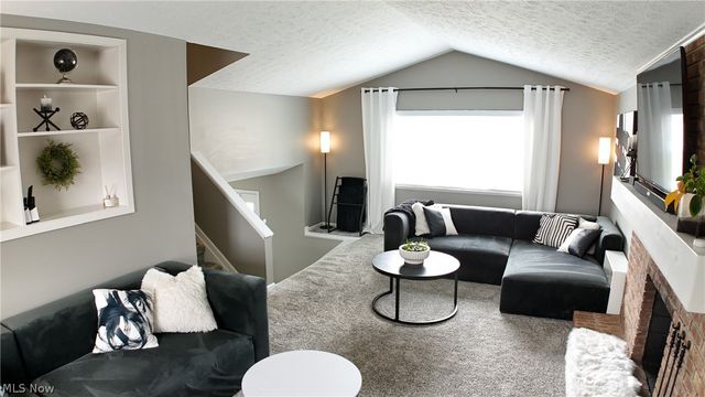 8407 Barton Drive, Strongsville, OH 44149