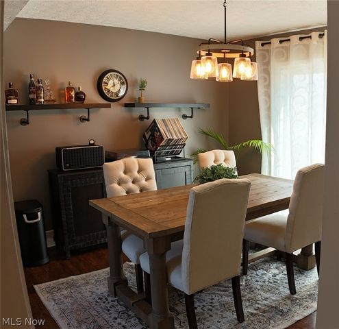8407 Barton Drive, Strongsville, OH 44149