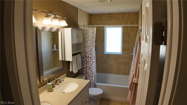 8407 Barton Drive, Strongsville, OH 44149