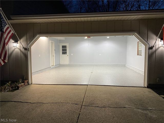 8407 Barton Drive, Strongsville, OH 44149