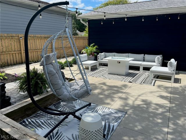 8407 Barton Drive, Strongsville, OH 44149